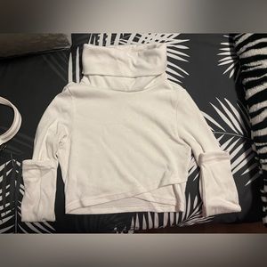 Cropped Turtle Neck XS